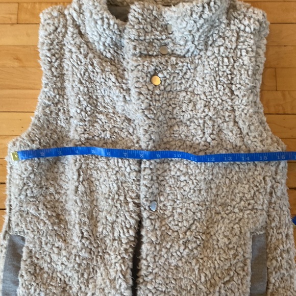Dylan sherpa fur vest S - Picture 2 of 9